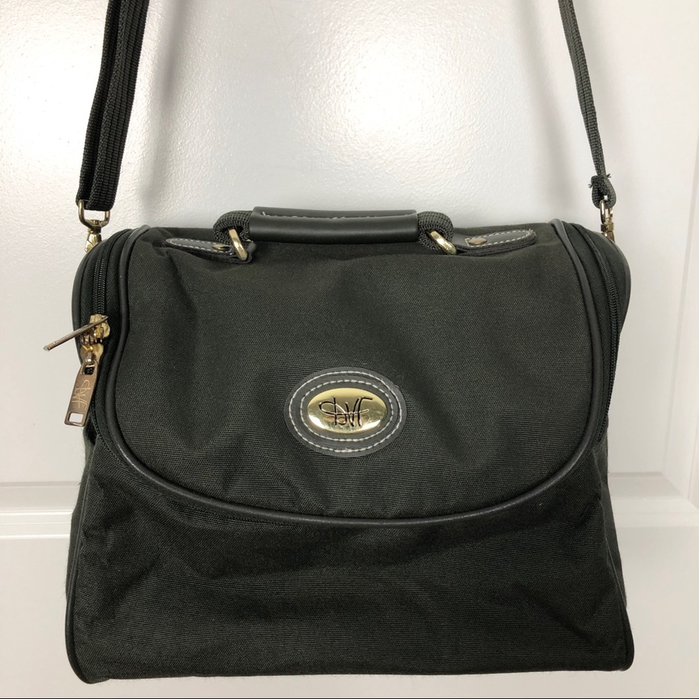Diane Von Furstenberg Carry On Toiletries Bag N10
